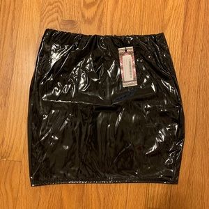 New size 6 black latex vinyl high waist mini skirt